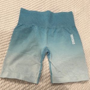 Gym shark ombré biker shorts